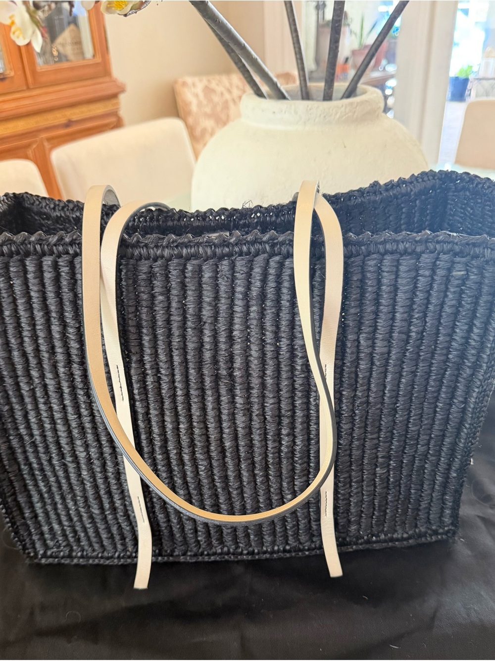 DeMellier “The Capri” Black Tote with Cream Front Pocket - Picture 2 of 9